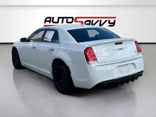 Bright White Clearcoat 2019 Chrysler 300 C