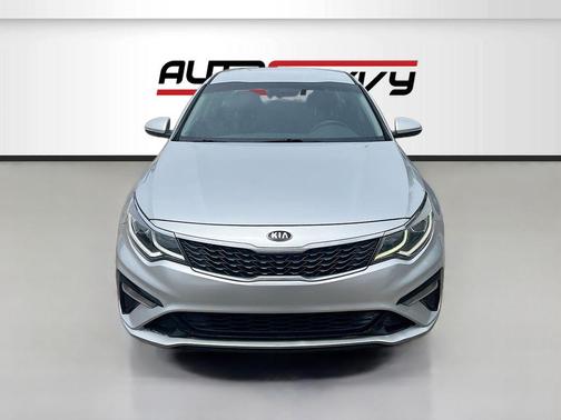 Sparkling Silver 2019 Kia Optima LX