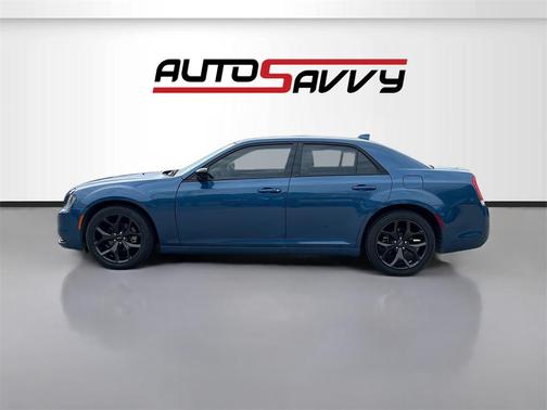 2021 Chrysler 300 Touring