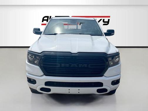 Bright White Clearcoat 2021 RAM 1500 Big Horn/Lone Star