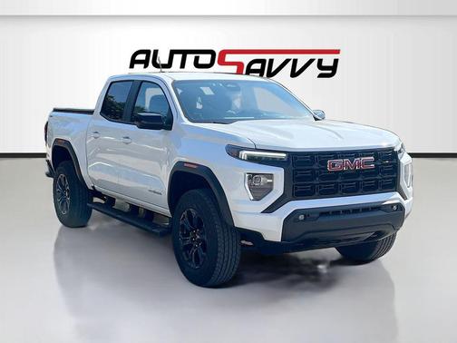 Summit White 2024 GMC Canyon Elevation