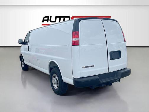 Summit White 2025 Chevrolet Express 2500 Work Van