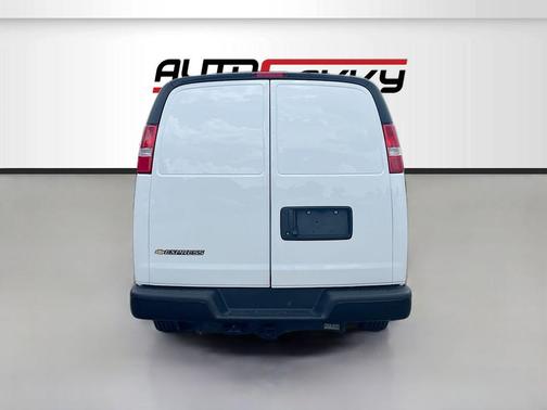 Summit White 2025 Chevrolet Express 2500 Work Van