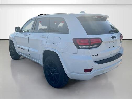 2022 Jeep Grand Cherokee Laredo