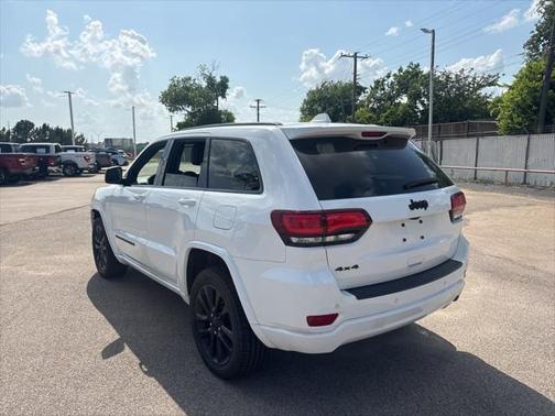 2022 Jeep Grand Cherokee Laredo