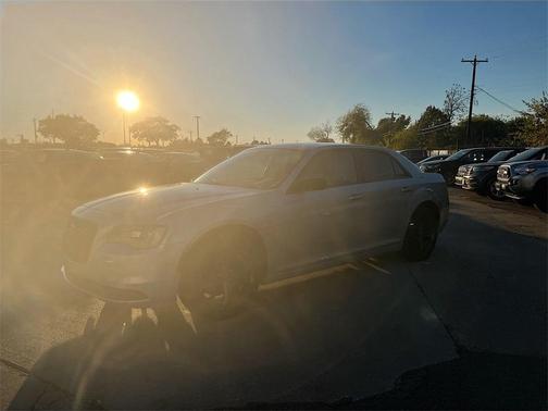 2021 Chrysler 300 Touring