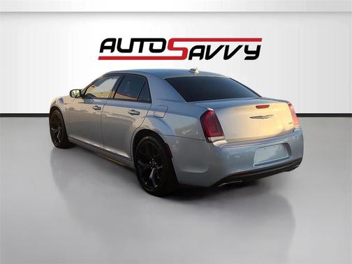 2021 Chrysler 300 Touring