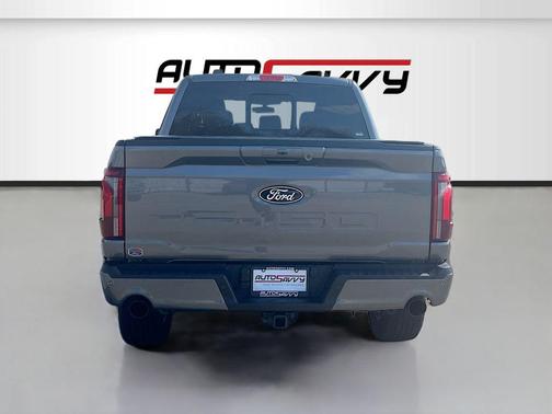 CARBONIZED GRAY METALLIC 2025 Ford F-150 Lariat