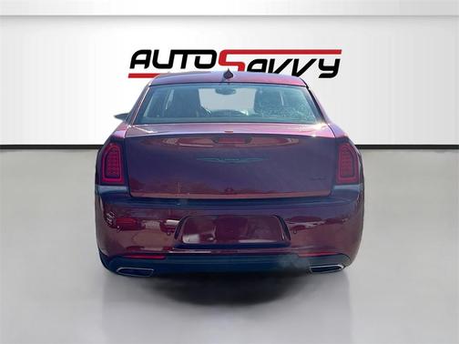 2023 Chrysler 300 Touring