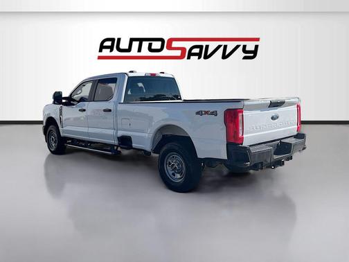 OXFORD WHITE 2023 Ford F-350 XL