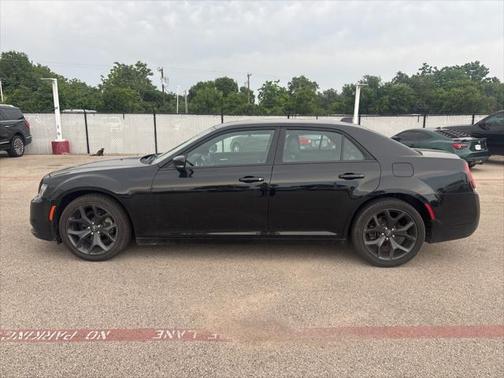2021 Chrysler 300 S