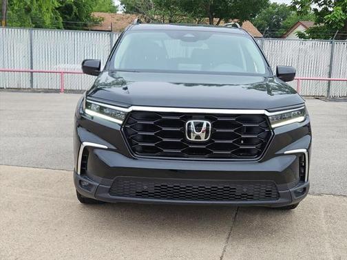 2023 Honda Pilot Touring 8-Passenger