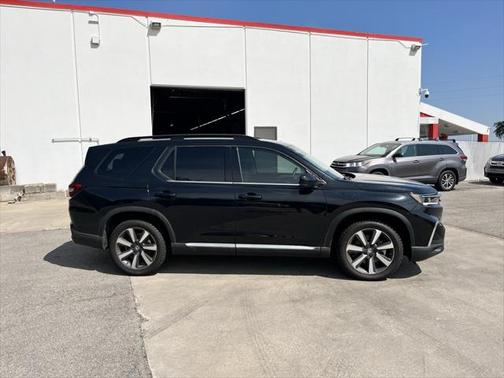 2023 Honda Pilot Touring 8-Passenger
