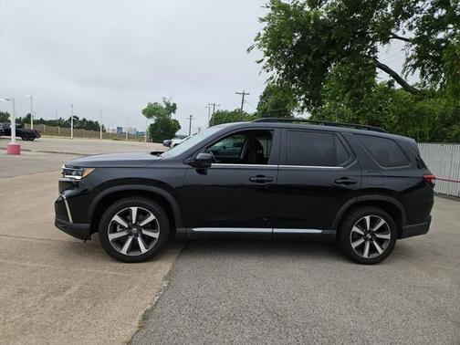 2023 Honda Pilot Touring 8-Passenger