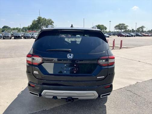 2023 Honda Pilot Touring 8-Passenger