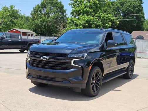 2023 Chevrolet Suburban RST