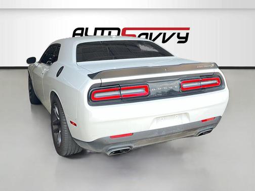 White Knuckle Clearcoat 2023 Dodge Challenger R/T Scat Pack