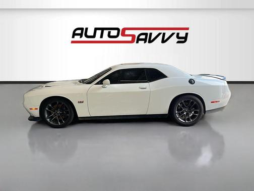 White Knuckle Clearcoat 2023 Dodge Challenger R/T Scat Pack
