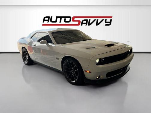 White Knuckle Clearcoat 2023 Dodge Challenger R/T Scat Pack