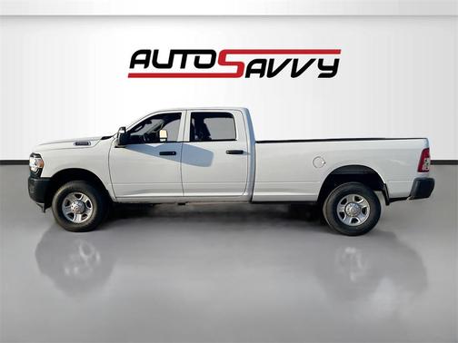 2023 RAM 2500 Tradesman Crew Cab 4x4 8' Box