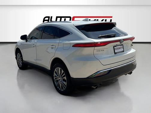 Blizzard Pearl 2021 Toyota Venza XLE