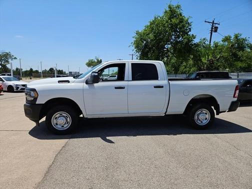 2024 RAM 2500 Tradesman Crew Cab 4x2 6'4' Box