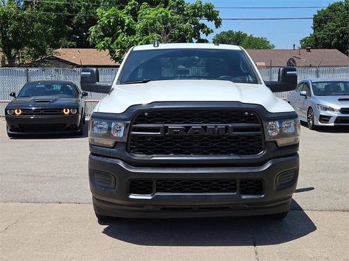 2024 RAM 2500 Tradesman Crew Cab 4x2 6'4' Box