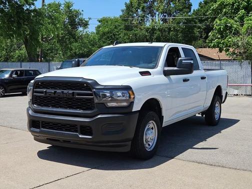 2024 RAM 2500 Tradesman Crew Cab 4x2 6'4' Box