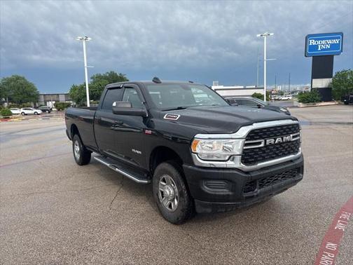 2022 RAM 2500 Big Horn Crew Cab 4x4 8' Box