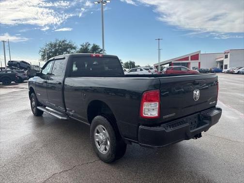 2022 RAM 2500 Big Horn Crew Cab 4x4 8' Box