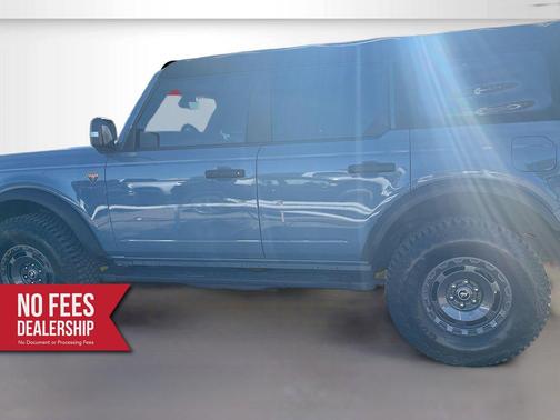 AZURE GRAY MET TRI-COAT 2024 Ford Bronco Badlands