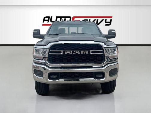 Granite Crystal Metallic Clearcoat 2024 RAM 2500 Tradesman Crew Cab 4x4 8' Box