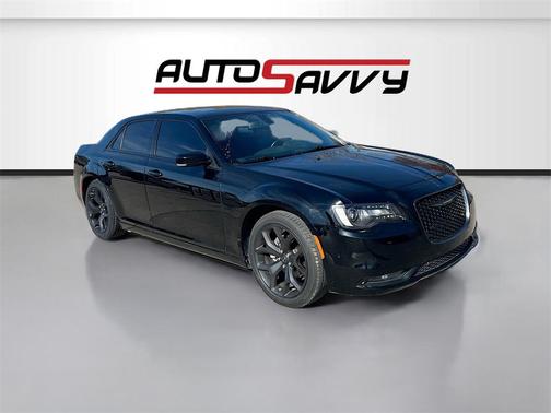 2022 Chrysler 300 S