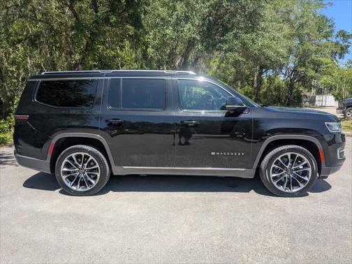 2022 Jeep Wagoneer Series III 4x4