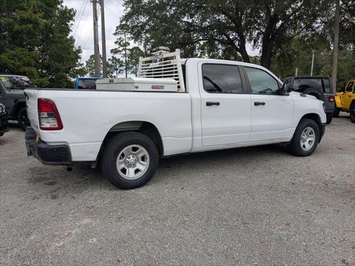 2023 RAM 1500 Tradesman Crew Cab 4x4 64' Box