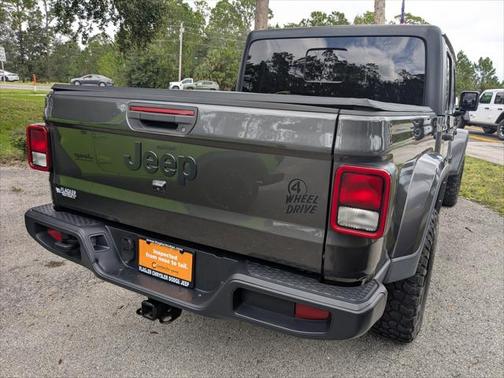 2021 Jeep Gladiator Willys 4x4
