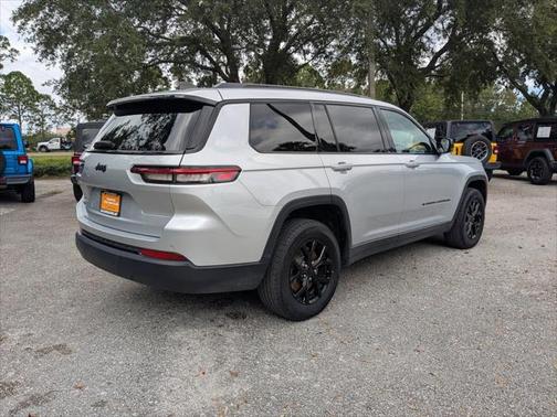 2024 Jeep Grand Cherokee L Altitude 4x4
