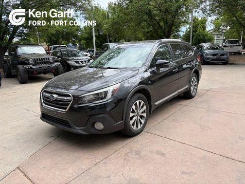 Crystal Black Silica 2018 Subaru Outback 3.6R Touring