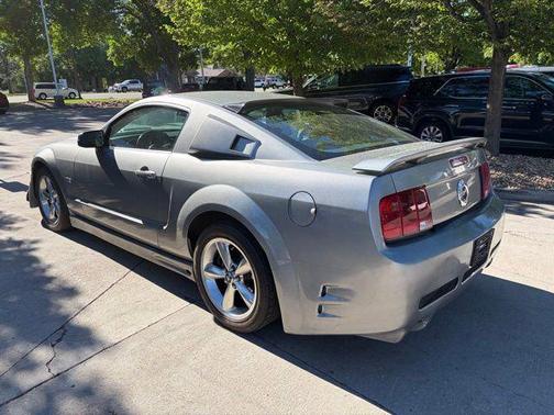 Silver 2008 Ford Mustang GT Deluxe