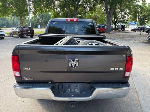 Granite Crystal Metallic Clearcoat 2019 RAM 1500 SLT