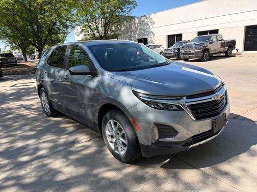 Sterling Gray Metallic 2024 Chevrolet Equinox 1LT