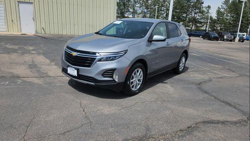 Sterling Gray Metallic 2024 Chevrolet Equinox 1LT