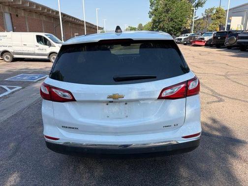 Summit White 2018 Chevrolet Equinox LT