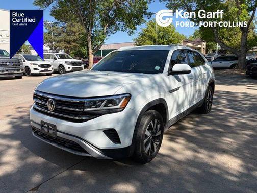 Pure White 2022 Volkswagen Atlas Cross Sport 2.0T SE