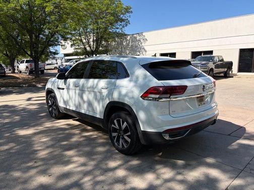 Pure White 2022 Volkswagen Atlas Cross Sport 2.0T SE