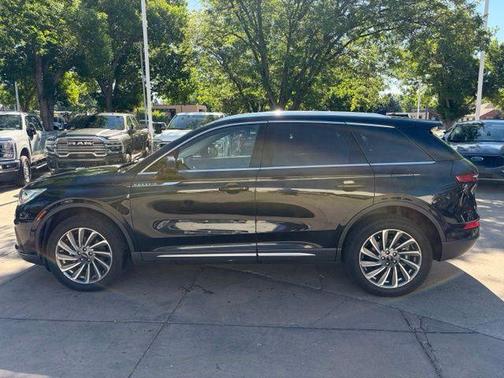 Infinite Black Metallic Clearcoat 2023 Lincoln Corsair Reserve