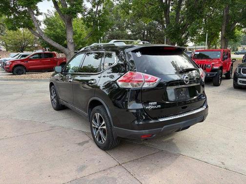 Magnetic Black 2016 Nissan Rogue SL