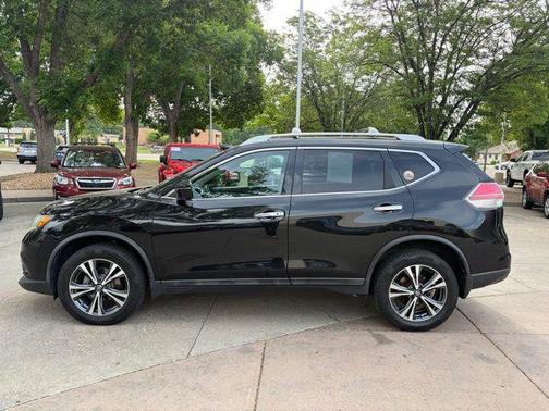 Magnetic Black 2016 Nissan Rogue SL
