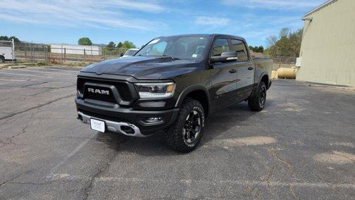 Diamond Black Crystal Pearlcoat 2022 RAM 1500 Rebel