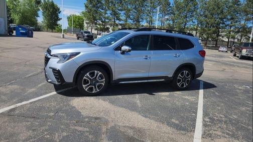 Ice Silver Metallic 2023 Subaru Ascent Limited 7-Passenger